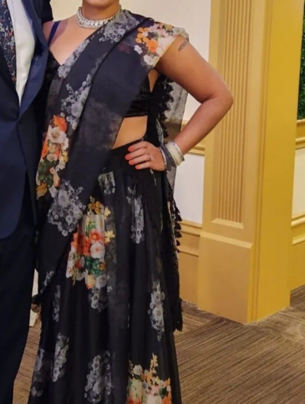 Black floral lengha/lehenga M